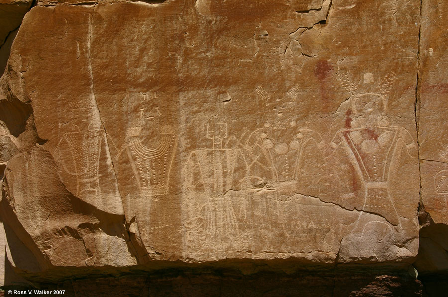 Five Anthropomorph petroglyphs - McConkie Ranch near Vernal, Utah