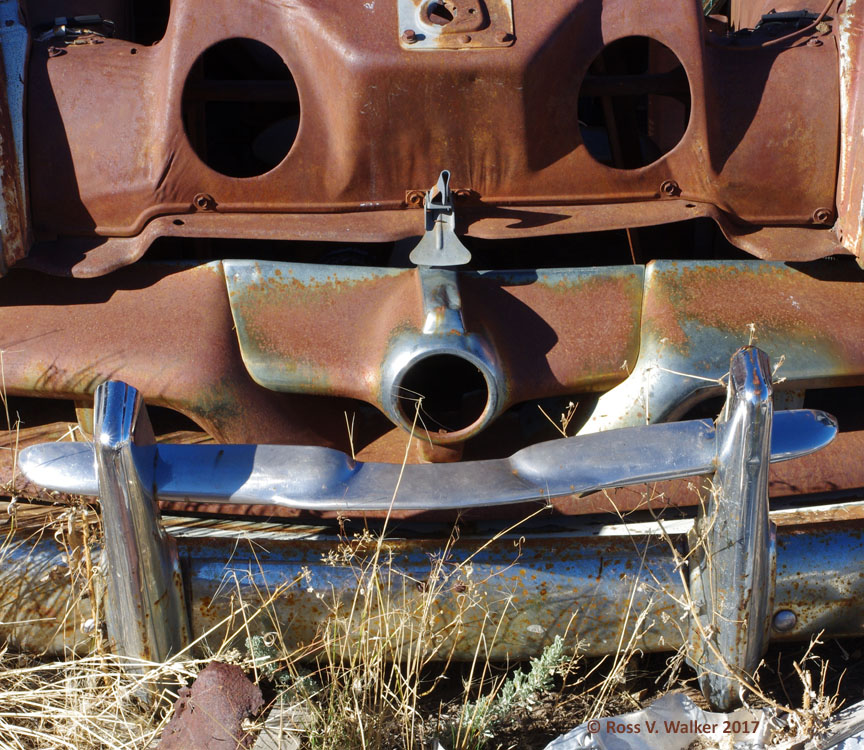 Abandoned Pontiac rusting in Tuscarora, Nevada